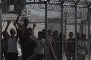 Handelsblatt: Δριμεία κριτική για τις δηλώσεις Πανούση