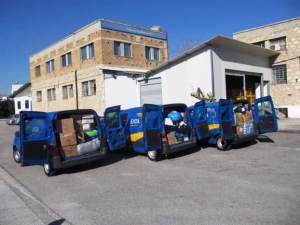ΕΛΤΑ: Εως τέλη του έτους δωρεάν αποστολή δεμάτων αγάπης στη Δ. Αττική