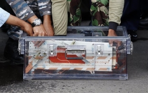 AirAsia: Ανασύρθηκε το δεύτερο μαύρο κουτί του μοιραίου αεροσκάφους