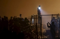 Φράχτη υψώνει και η Αυστρία στα σύνορά της με τη Σλοβενία