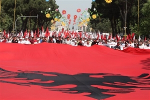 Τα αρχεία της διαβόητης Sigurimi ανοίγει η Αλβανία