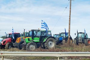 Με το βλέμμα στραμμένο στους Ευζώνους οι αγρότες