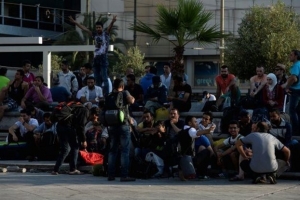 Και νέες αφίξεις εκατοντάδων παράτυπων μεταναστών σε ελληνικά νησιά