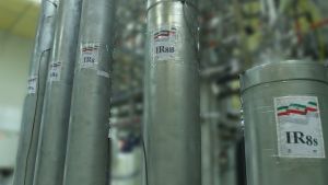 Η Γαλλία προειδοποιεί πως το Ιράν αυξάνει την ικανότητα κατασκευής πυρηνικών όπλων