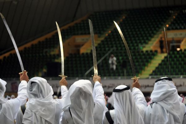Σαουδική Αραβία: Αποκεφαλίζει ανθρώπους με ξίφος σε νέο κύμα εκτελέσεων