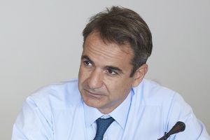 Από τη Μ. Εβδομάδα ξεκινά ο εμβολιασμός για τους άνω των 30 - Στις 3 Μαΐου ανοίγει η εστίαση