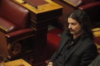 Σε αστυνομικό επιτέθηκε ο χρυσαυγίτης βουλευτής Μπαρμπαρούσης