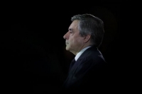 Αυξάνονται οι «φωνές» στη δεξιά που ζητούν να αποσυρθεί ο Φιγιόν