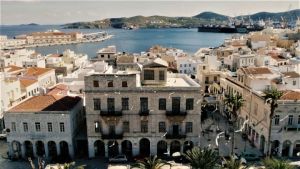 Σύρος: Τα διατηρητέα της Ερμούπολης εκπέμπουν SOS