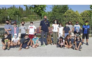Ευχάριστα γαβγίσματα στην αυλή του 7ου δημοτικού σχολείου Κιλκίς...