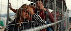 Deutsche Welle: «Κίνηση εντυπωσιασμού» οι προτάσεις για το άσυλο