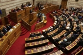 Πλήθος τροπολογιών στο νομοσχέδιο για την ανθρωπιστική κρίση