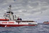 Ισπανία: Σωτήρια επέμβαση της Open Arms για 117 στοιβαγμένους μετανάστες σε πλοιάριο