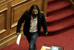 Συνελήφθη ο χρυσαυγίτης βουλευτής Κωνσταντίνος Μπαρμπαρούσης