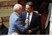Νέα Δημοκρατία: Οι βαθιές ιδεολογικές διαφορές Μεϊμαράκη-Μητσοτάκη αναβιώνουν διαχωρισμούς στην πορεία προς την εκλογή νέου πρόεδρου
