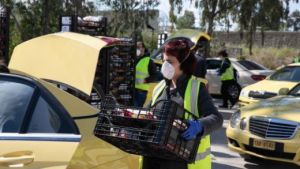 Πάσχα: Πάνω από 50.000 γεύματα θα διανείμει η Περιφέρεια Αττικής σε ευπαθείς ομάδες