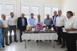 Θα βαράνε και νταούλια;
