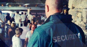 Ερωτηματικά της ΕΛ.ΑΣ. για τις εταιρείες security στα κοσμικά νησιά