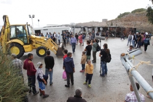 Ανησυχία για τα επεισόδια στη Χίο εκφράζει η Ύπατη Αρμοστεία