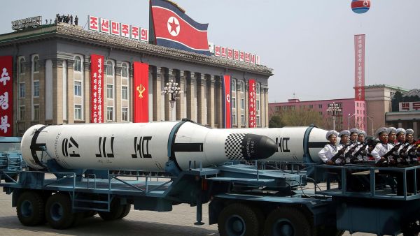Βόρεια Κορέα: Νέα εκτόξευση βαλλιστικών πυραύλων προς την Ανατολική Θάλασσα