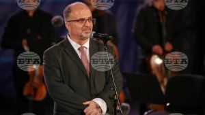 Βουλγαρία – ΒΤΑ: Σβέτλιν Ρούσεφ και Λίγια Πέτροβα αποκτούν τα θρυλικά βιολιά Stradivarius και Guarneri