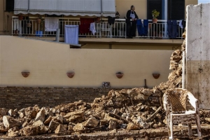 Το Υπουργείο Εργασίας κοντά στους πλημμυροπαθείς
