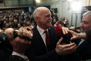 Γ. Παπανδρέου:Στηρίζει αλλά ζητά δημοψήφισμα για έγκριση της συμφωνίας