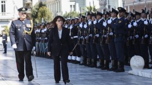 Ορκίστηκε ενώπιον της Βουλής η νέα Πρόεδρος της Δημοκρατίας. Το παρασκήνιο