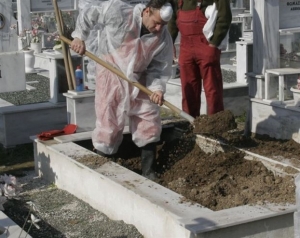 Τρομακτική καταγγελία για 45χρονη που ξεψύχησε θαμμένη ζωντανή