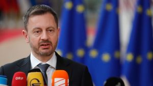 Έντουαρντ Χέγκερ: Kίνδυνος «κατάρρευσης» της οικονομίας της Σλοβακίας