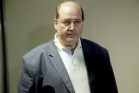 Σε αμήχανο κλίμα η πρώτη συνάντηση Φίλη - Κυραϊλίδη