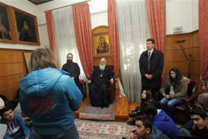 Αρχιεπίσκοπος για hotspots: Μεγάλο το βάρος, αλλά πρέπει να ληφθούν μέτρα