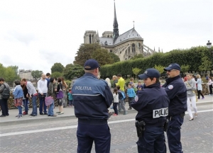 Γαλλία: Ενισχύει τα μέτρα ασφαλείας υπό την απειλή της τρομοκρατίας