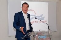 Στ. Θεοδωράκης: Ο Αλ. Τσίπρας να ασχοληθεί με τη χώρα