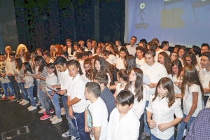 Φροντιστήρια Αποστολίδου: Πτυχία στους μαθητές, γιορτή και των γονέων