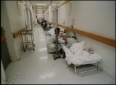 Οι εργαζόμενοι στα νοσοκομεία καταγγέλουν ελλείψεις σε προσωπικό και πόρους