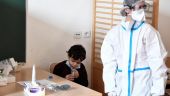 Οι γαλλικές αρχές αναφέρουν πάνω από 22.000 κρούσματα Covid-19 το τελευταίο 24ωρο