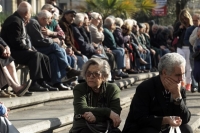 Κόντρα κυβέρνησης-ΛΑΕ για τη μείωση των αναπηρικών συντάξεων