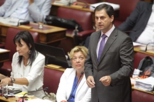 <div>Θεοχάρης: Απολύτως ελεγχόμενες οι κινήσεις για το Σχέδιο Β'</div>