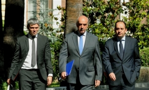 ΝΔ: O αποχαιρετισμός Σαμαρά και ο χορός των δελφίνων