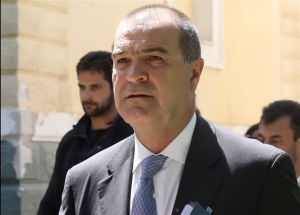 Τι αναφέρει ο Βγενόπουλος για την είσοδο εισαγγελέων στο σπίτι του