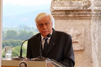 Παυλόπουλος: Να διορθώσουμε ορισμένα λάθη στο πρόγραμμα