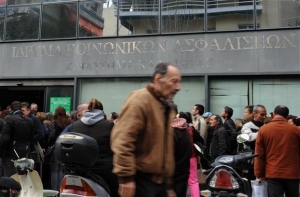 ΙΚΑ: Εξασφαλισμένη η καταβολή των συντάξεων Απριλίου
