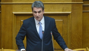 Ανδρέας Λοβέρδος: Να προσκληθεί στην εξεταστική της Βουλής ο Γ. Βαρουφάκης