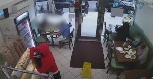 ΗΠΑ: Άνοιξε πυρ σε εστιατόριο Λονγκ Άιλαντ Σίτι (ΒΙΝΤΕΟ)