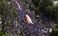 Η Πολωνία διαβρώνει το Κράτος Δικαίου, η ΕΕ καλείται να αντιδράσει