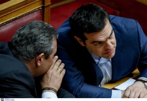 FT: Τα βλήματα απειλούν τη σταθερότητα της κυβέρνησης