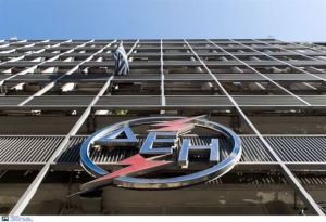 Η ΔΕΗ ξανασύνδεσε το ρεύμα στον άνεργο με τα εννέα παιδιά