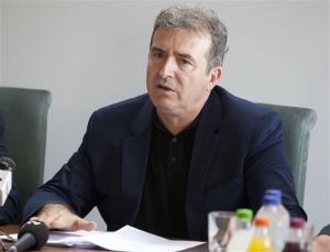 Χρυσοχοΐδης: Σε 10 ημέρες η προκήρυξη για το αεροδρόμιο της Σύρου