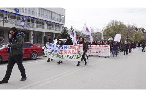 Το ΠΑΜΕ στην πλατεία Ειρήνης για τα Τέμπη